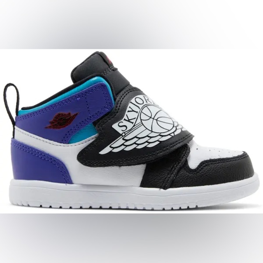 Toddler Jordan Black and White High-Top Sneakers - Picture 4 of 10